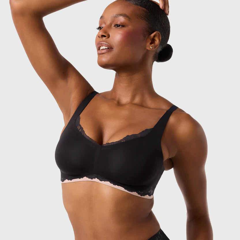 Smooth Lace Beyond Bra - Noir Lace