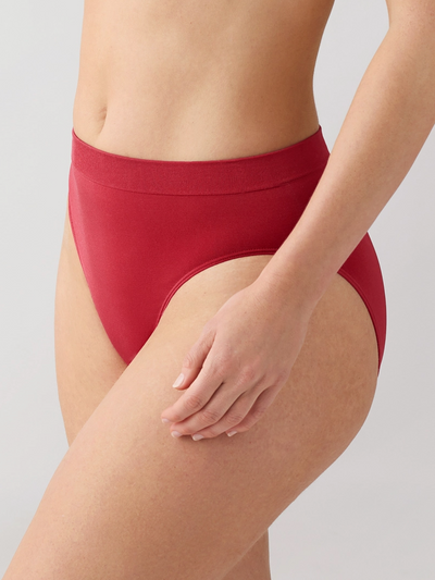 B-Smooth Seamless Hi-Cut Brief - Regina Red