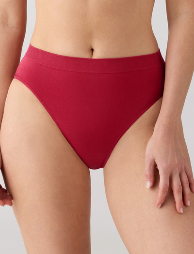 B-Smooth Seamless Hi-Cut Brief - Regina Red