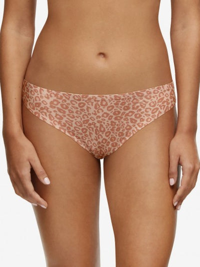 SoftStretch Thong - Natural Leopard