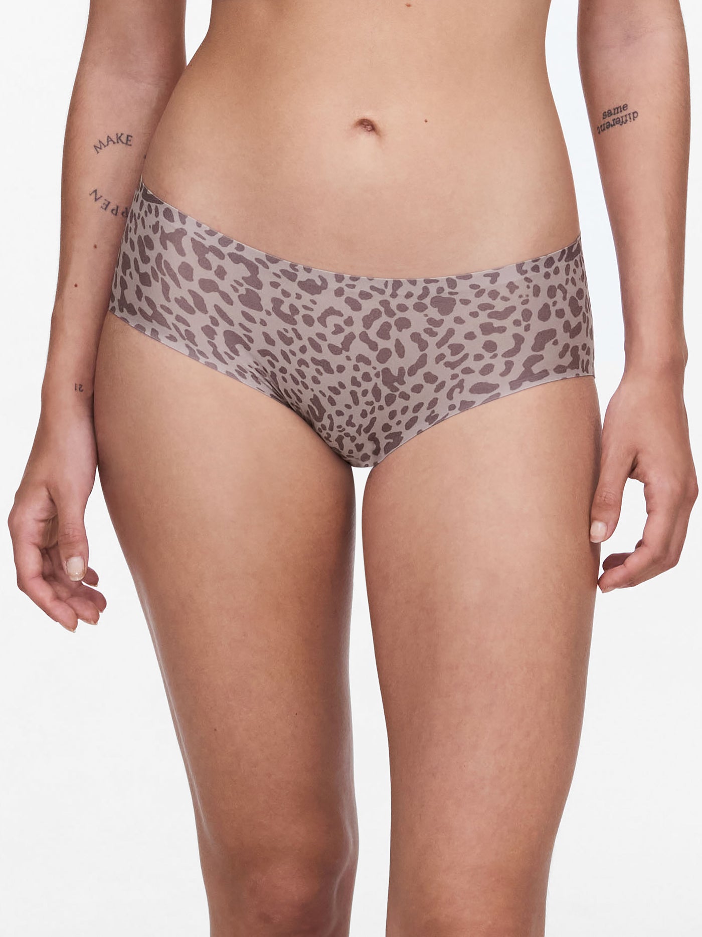 SoftStretch Hipster - Grey Leopard